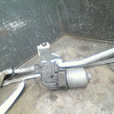 Moteur essuie-glace avant Audi A4 B6 Avant (8E5) 2.5 tdi quattro (2001-2004)