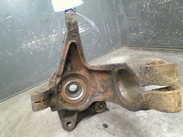 Moyeu avg Peugeot 205 II (20A-C) 1.1 (1987-1992)