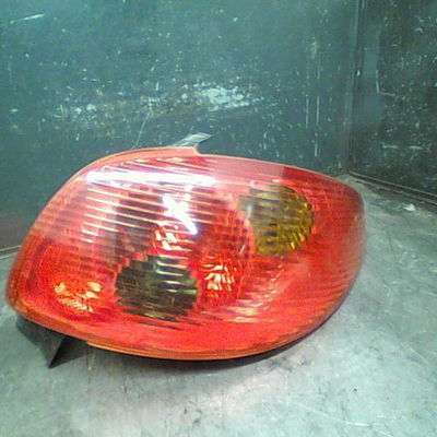 Feu arrière droit Peugeot 106 II (1A_, 1C_) 1.1 i (1996-2004)