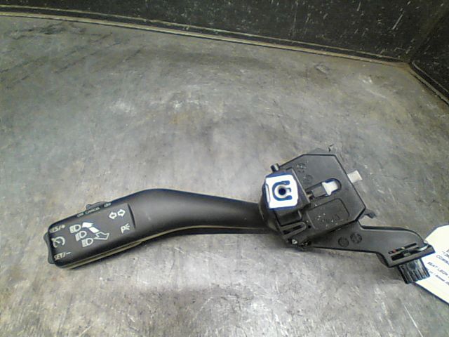 Commande clignotant Seat LEON (1P1) 2.0 tdi (2005-2010)