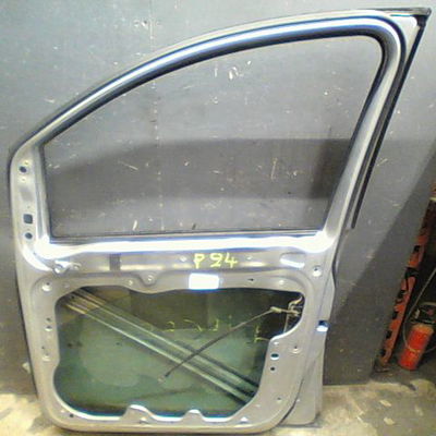 Porte avant droite Volkswagen TOURAN (1T1, 1T2) 1.9 tdi (2003-2004)