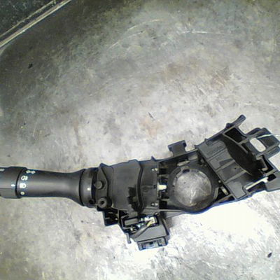 Commande clignotant Toyota YARIS (_P13_) 1.4 d (nlp130_) (2011)