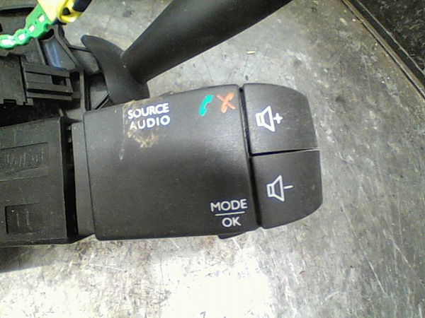 Bloc commodos Renault TWINGO III (BCM_, BCA_) 0.9 tce 95 (2019)