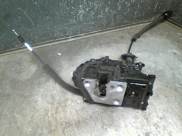 Serrure porte arg Renault TWINGO III (BCM_, BCA_) 0.9 tce 95 (2019)