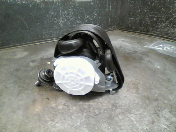 Ceinture arrière gauche Renault TWINGO III (BCM_, BCA_) 0.9 tce 95 (2019)