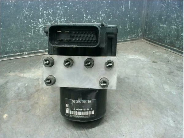 Unité hydraulique abs Peugeot 206 3-5 portes (2A-C) 1.6 16v (2000-2009) 3 portes