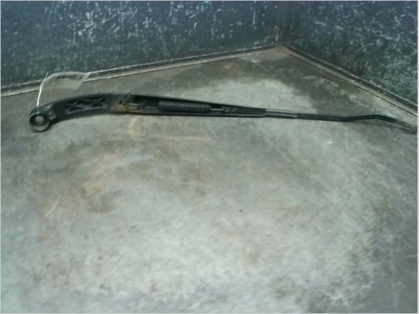 Bras essuie-glace avant gauche Citroën C-CROSSER (VU_, VV_) 2.2 hdi (2007-2012) 5 portes