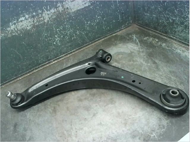 Triangle inf avg Citroën C-CROSSER (VU_, VV_) 2.2 hdi (2007-2012) 5 portes