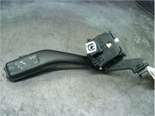 Commande clignotant Volkswagen GOLF VI (5K1) 1.4 tsi (2008-2012)