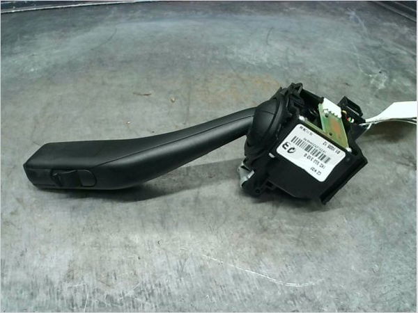 Commande clignotant Volkswagen GOLF VI (5K1) 1.4 tsi (2008-2012)