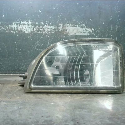 Phare antibrouillard avant gauche Toyota RAV 4 II (_A2_) 2.0 d 4wd (cla20_, cla21_) (2001-2005)