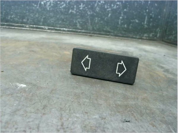 Commande lève-glace porte avant droite Citroën XM (Y4) 2.5 td (1994-2000)