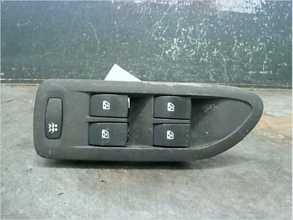 Commande lève-glace porte avant gauche Renault VEL SATIS (BJ0_) 2.2 dci (bj0e, bj0f) (2002-2009) 5 portes
