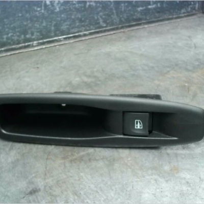 Commande leve-glace porte arrière droite RENAULT CLIO IV
