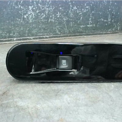 Commande lève-glace porte avant droite RENAULT CLIO IV