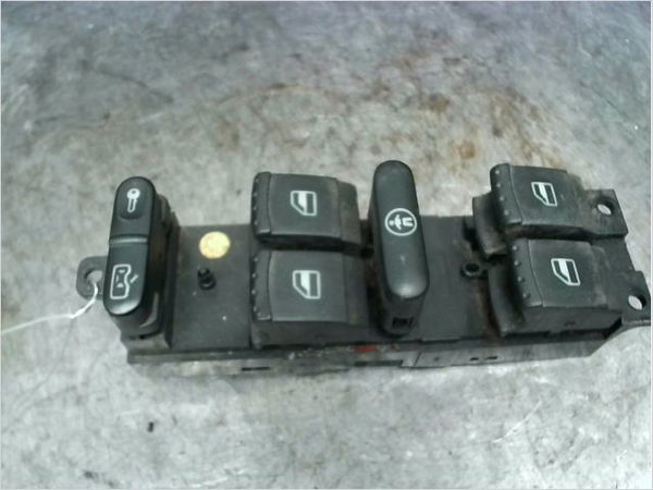 Commande lève-glace porte avant gauche Volkswagen PASSAT B5.5 (3B3) 1.9 tdi (2000-2005)