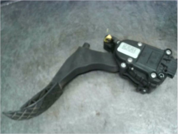 Pedale accelerateur Skoda FABIA I (6Y2) 1.4 tdi (2005-2008)