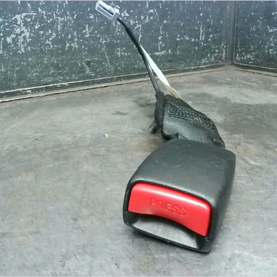 Ancrage ceinture arrière gauche Renault CAPTUR I (J5_, H5_) 0.9 tce 90 (2013) 5 portes