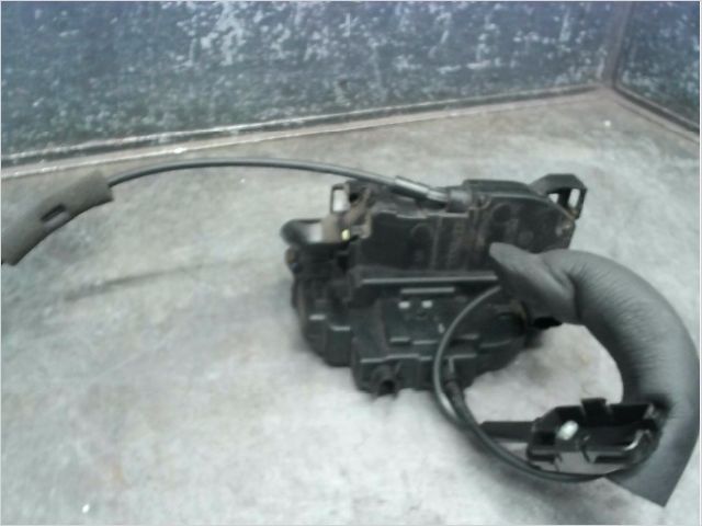 Serrure porte avg Renault MEGANE III 3-5 portes (BZ0-1_, B3_) 1.9 dci (bz0n, bz0j) (2008)