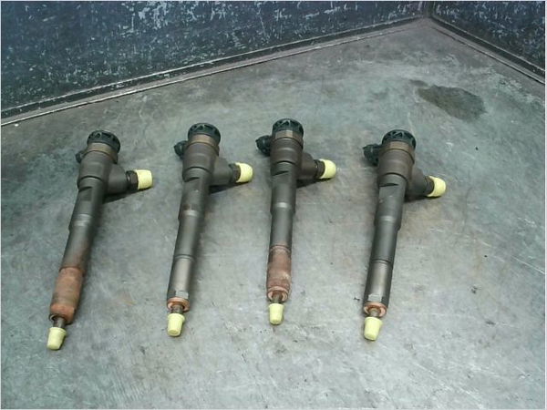 Ensemble injecteurs Renault CLIO IV (BH_) 1.5 dci 75 (2012) 5 portes