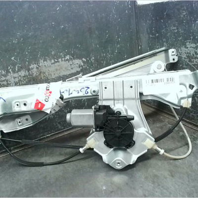 Mecanisme  moteur lève-glace avant droit Renault CLIO III (BR0-1, CR0-1) 1.2 16v (br02, br0j, br11, cr02, cr0j, cr11) (2005-2014