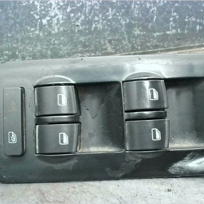 Commande lève-glace porte avant gauche Audi A6 C5 (4B2) 2.5 tdi quattro (1997-2005)