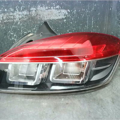 Feu arrière droit Renault MEGANE III Coupé (DZ0-1_) 1.9 dci (dz0n, dz0j, dz1j, dz1k) (2008-2015)