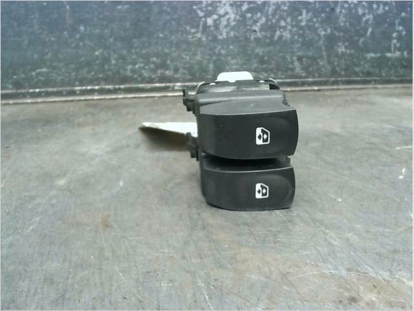 Commande lève-glace porte avant gauche Renault TWINGO II (CN0_) 1.5 dci (cn0u) (2008-2014) 3 portes