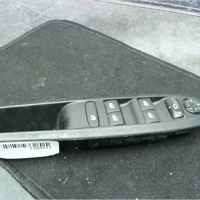Commande lève-glace porte avant gauche Citroën C4 II (NC_) 1.6 vti 120 (2009-2016)