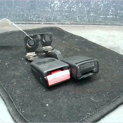 Ancrage ceinture arrière gauche Peugeot 607 (9D, 9U) 2.2 hdi (2000-2006)