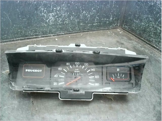 Compteur Peugeot 205 II (20A-C) 1.1 (1987-1992)