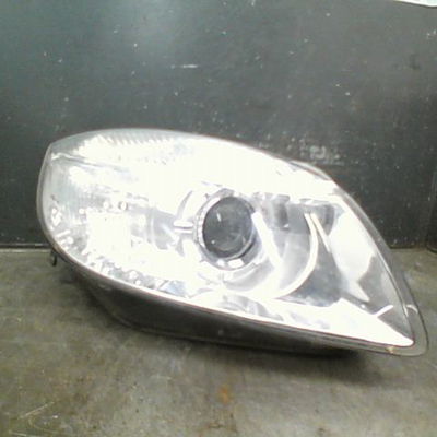 Phare droit Skoda FABIA II (542) 1.4 tdi (2007-2010)