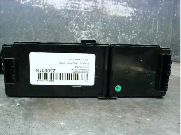 Commande de chauffage Renault MEGANE III 3-5 portes (BZ0-1_, B3_) 1.9 dci (bz0n, bz0j) (2008)
