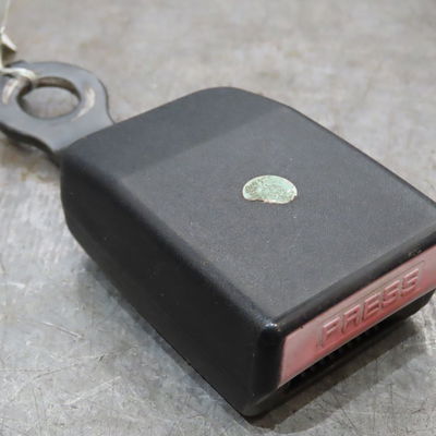 Ancrage ceinture avant gauche Dacia SANDERO 1.5 dci (2010)
