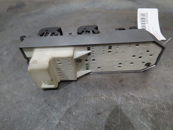 Commande lève-glace porte avant gauche Toyota RAV 4 III (_A3_) 2.2 d 4wd (ala30_) (2006-2012)