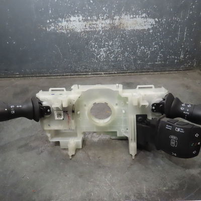 Bloc commodos Renault MEGANE III 3-5 portes (BZ0-1_, B3_) 1.5 dci (2009)