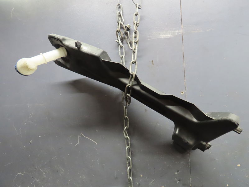 Reservoir lave-glace avant Citroën C4 GRAND PICASSO II (DA_, DE_) 1.6 bluehdi 120 (2014)