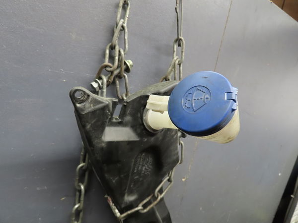 Reservoir lave-glace avant Citroën C4 GRAND PICASSO II (DA_, DE_) 1.6 bluehdi 120 (2014)