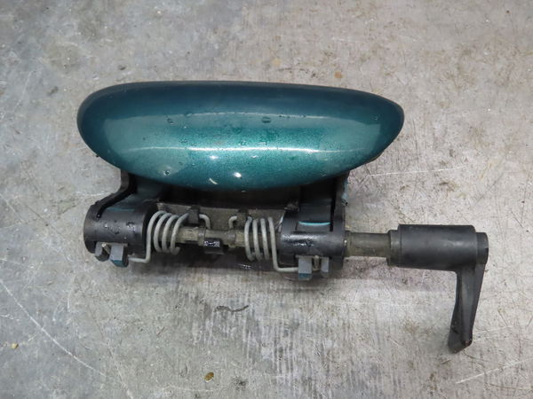 Poignee ext porte ard Peugeot 206 3-5 portes (2A-C) 1.4 i (1998-2012) 3 portes