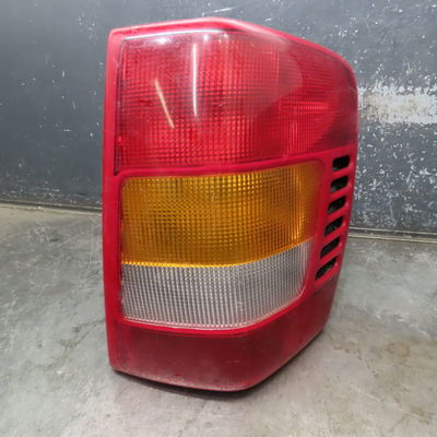 Feu arrière droit Jeep GRAND CHEROKEE II (WJ, WG) 4.0 4x4 (1999-2005)