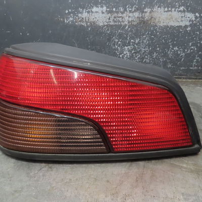 Feu arrière gauche Peugeot 306 3-5 portes (7A, 7C, N3, N5) 1.9 d (1994-2001)
