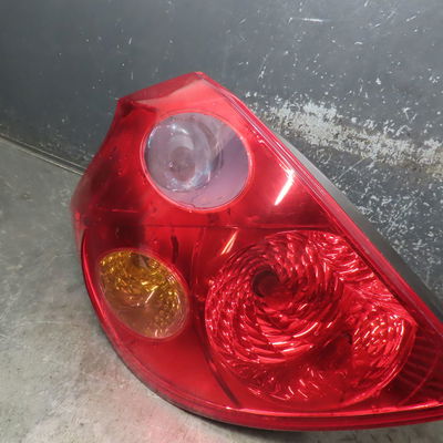 Feu arrière gauche Kia CEE'D 3-5 portes (ED) 1.6 crdi 115 (2006-2012)