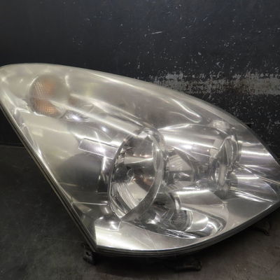 Phare droit Toyota COROLLA Verso (ZER_, ZZE12_, R1_) 2.0 d-4d (cur10_) (2004-2009)