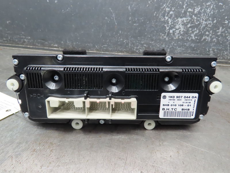 Commande de chauffage Volkswagen SCIROCCO III (137, 138) 2.0 tfsi (2008-2009)