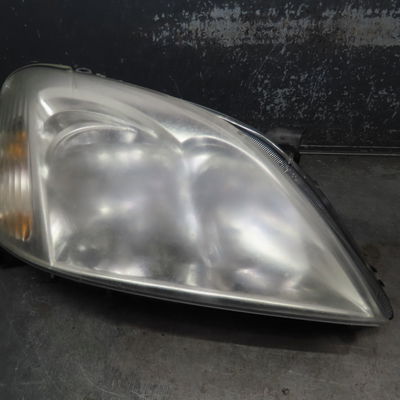 Phare droit Toyota COROLLA (_E12_) 1.6 vvt-i (zze121_) (2002-2006)