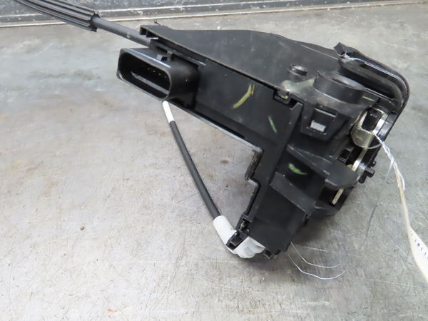 Serrure porte avd PEUGEOT 308