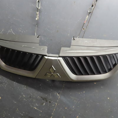 Calandre MITSUBISHI OUTLANDER
