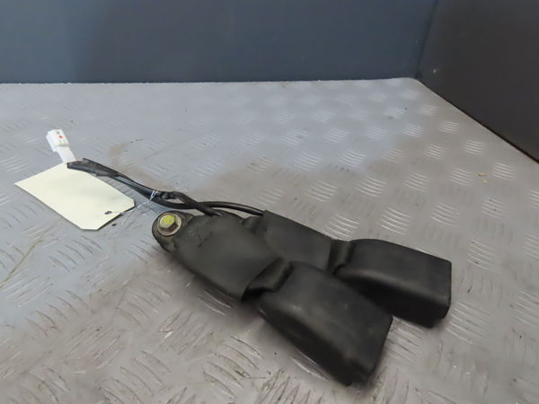 Ancrage ceinture centrale arrière NISSAN NP300