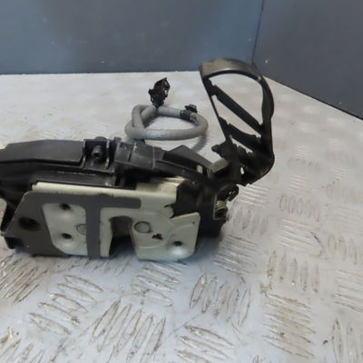 Serrure porte avd FORD FOCUS