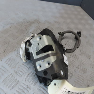 Serrure porte ard FORD FOCUS
